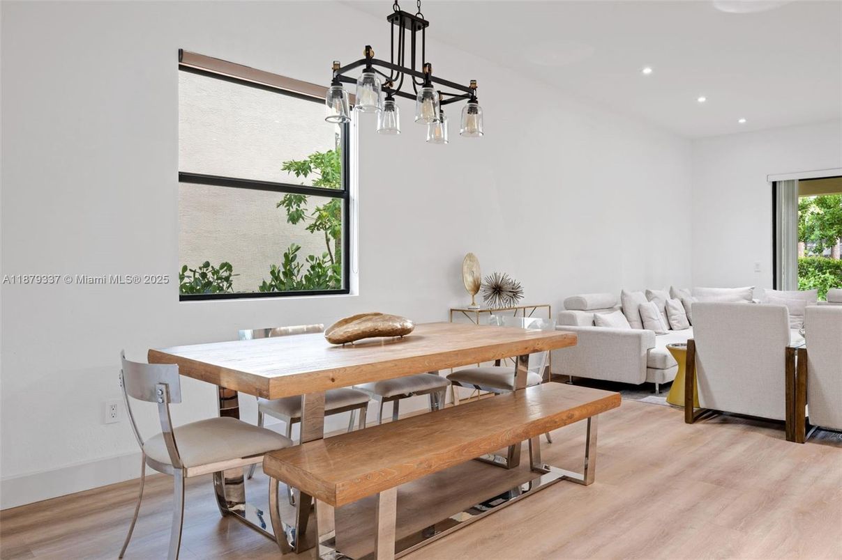 Dining room, Interior, Living room, Pendant Lights, Recessed Lighting, Wood Texture Flooring