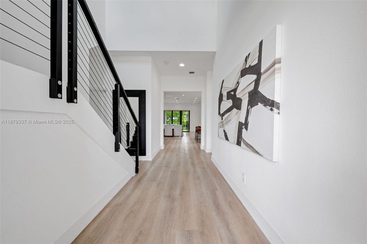 Interior, Recessed Lighting, Wood Texture Flooring