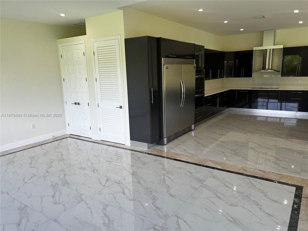 Interior, Kitchen, Marble, Recessed Lighting