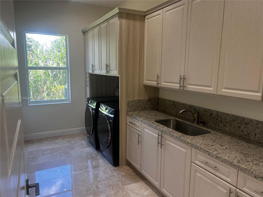 Interior, Washer