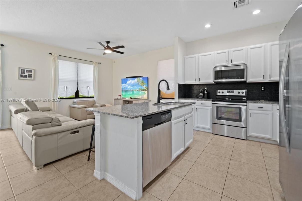 Interior, Kitchen, Living room, Recessed Lighting, Stainless Steel Appliances