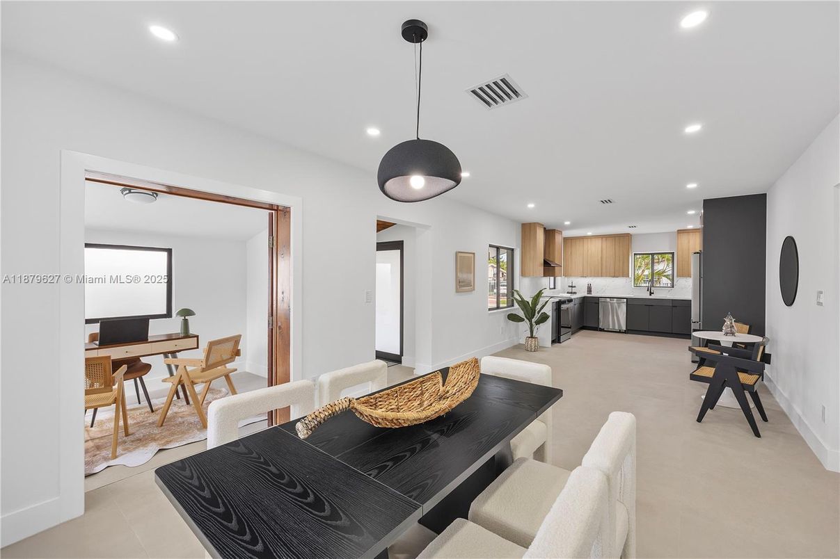 Dining room, Interior, Kitchen, Pendant Lights, Recessed Lighting