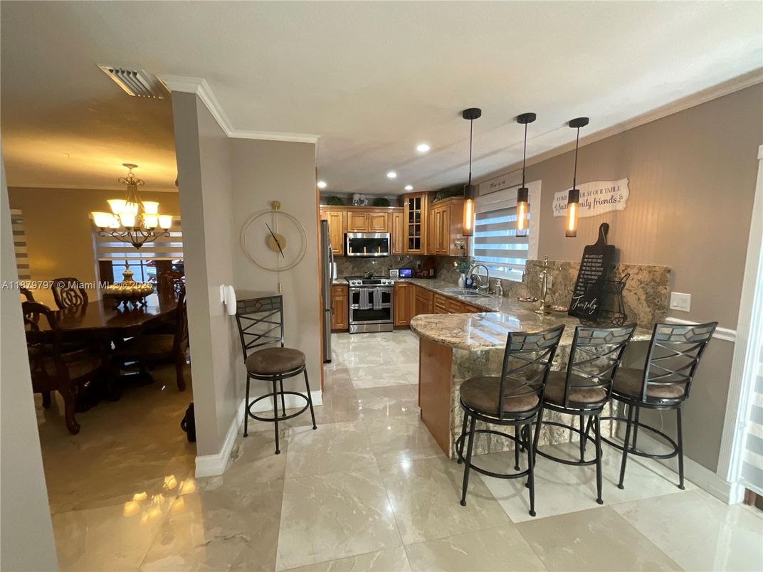 Chandelier, Dining room, Interior, Kitchen, Pendant Lights, Recessed Lighting