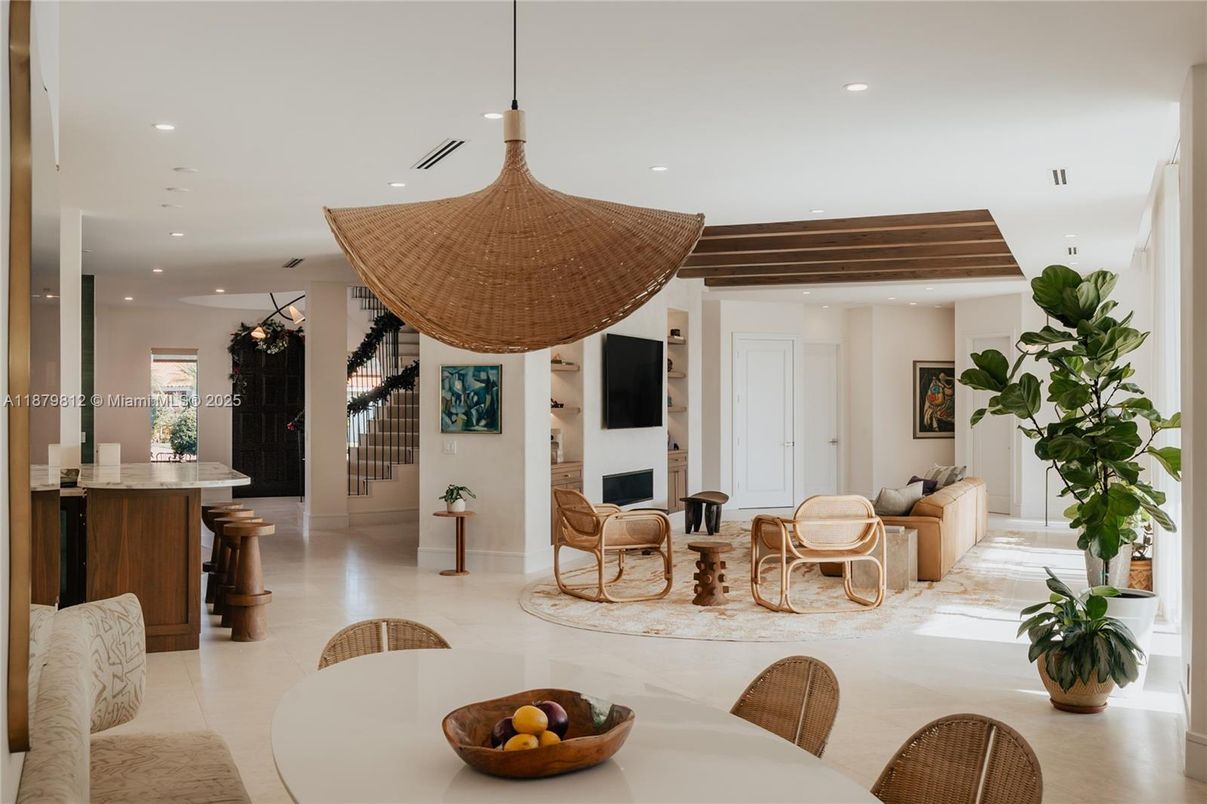 Dining room, Interior, Living room, Recessed Lighting