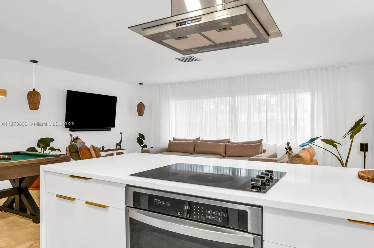 Interior, Kitchen, Pendant Lights, Stainless Steel Appliances