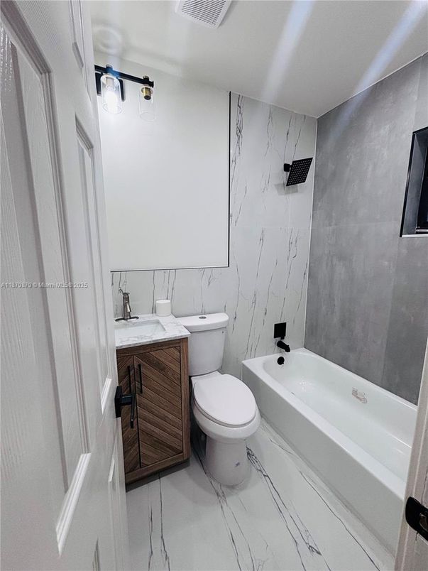 Bathroom, Interior, Marble, Marble Walls