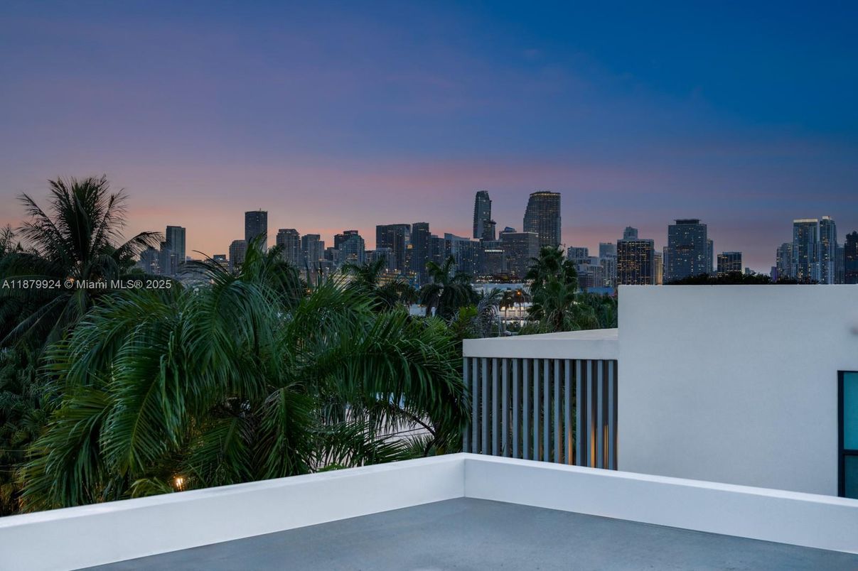 Exterior, Other, Skyline