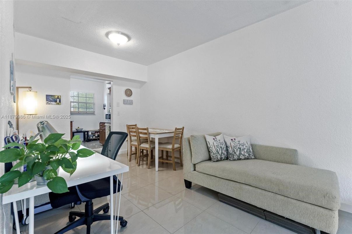 Dining room, Interior