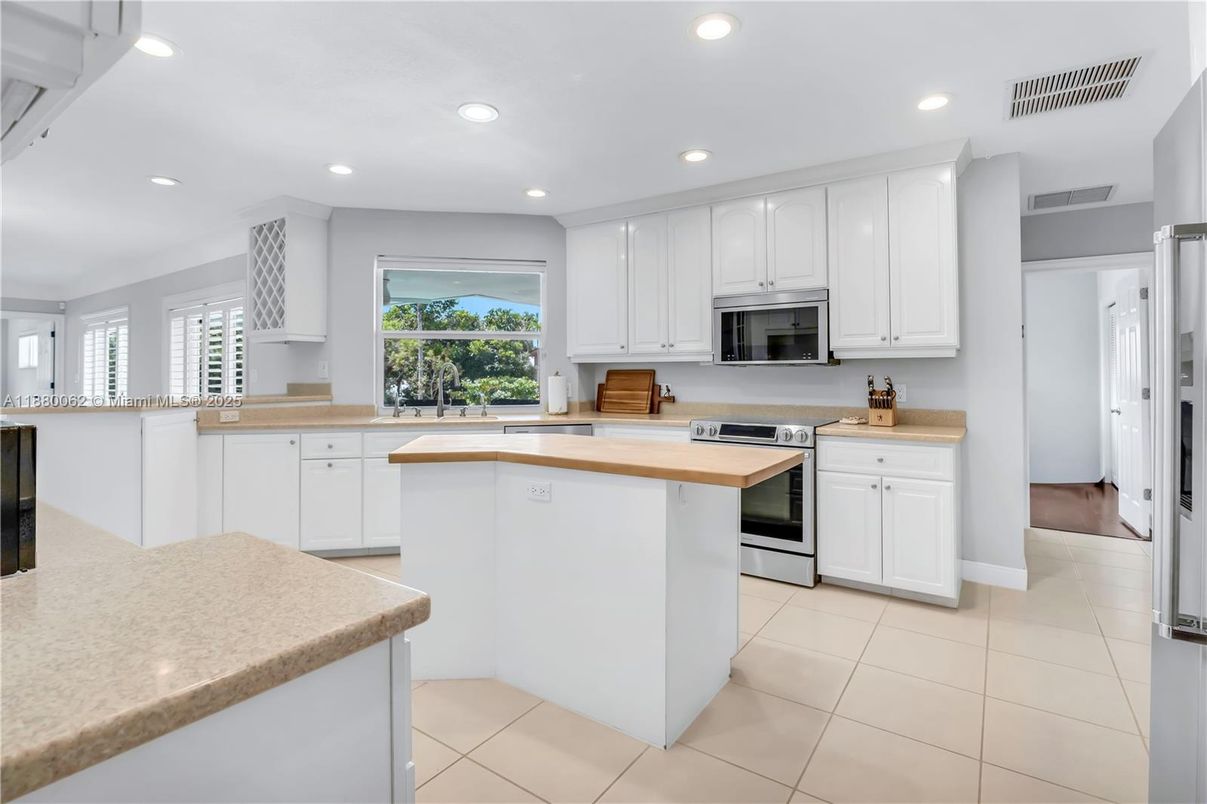 Interior, Kitchen, Recessed Lighting