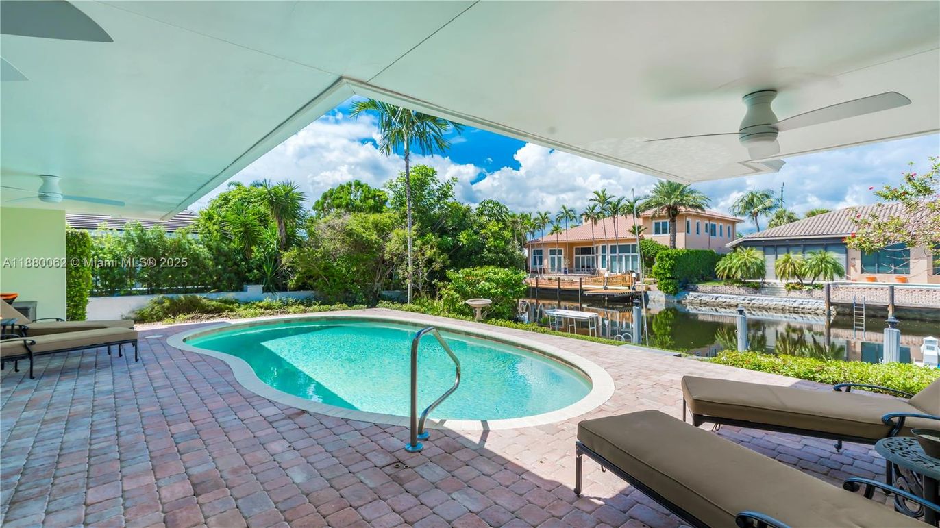 Exterior, Pool, Water