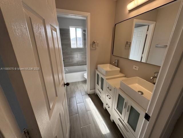 Bathroom, Dual Sink Vanities, Interior, Wood Texture Flooring