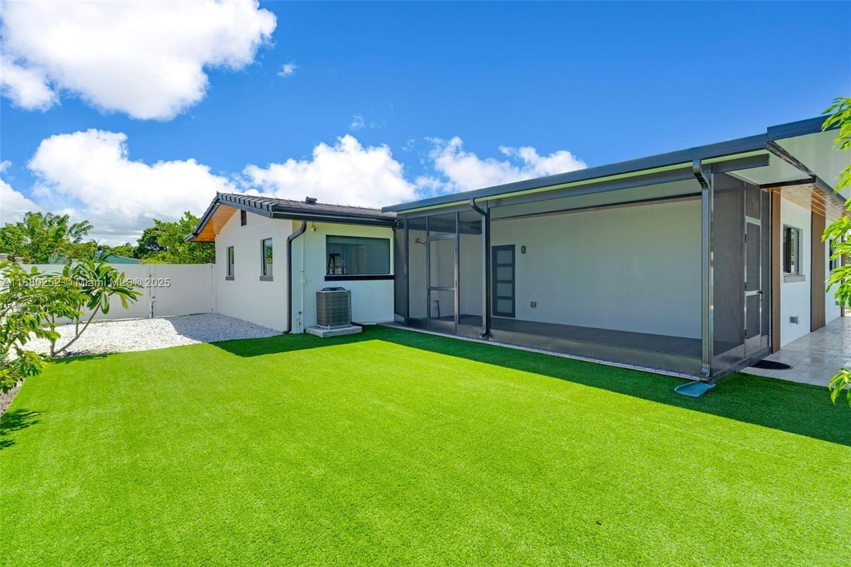 Backyard, Exterior