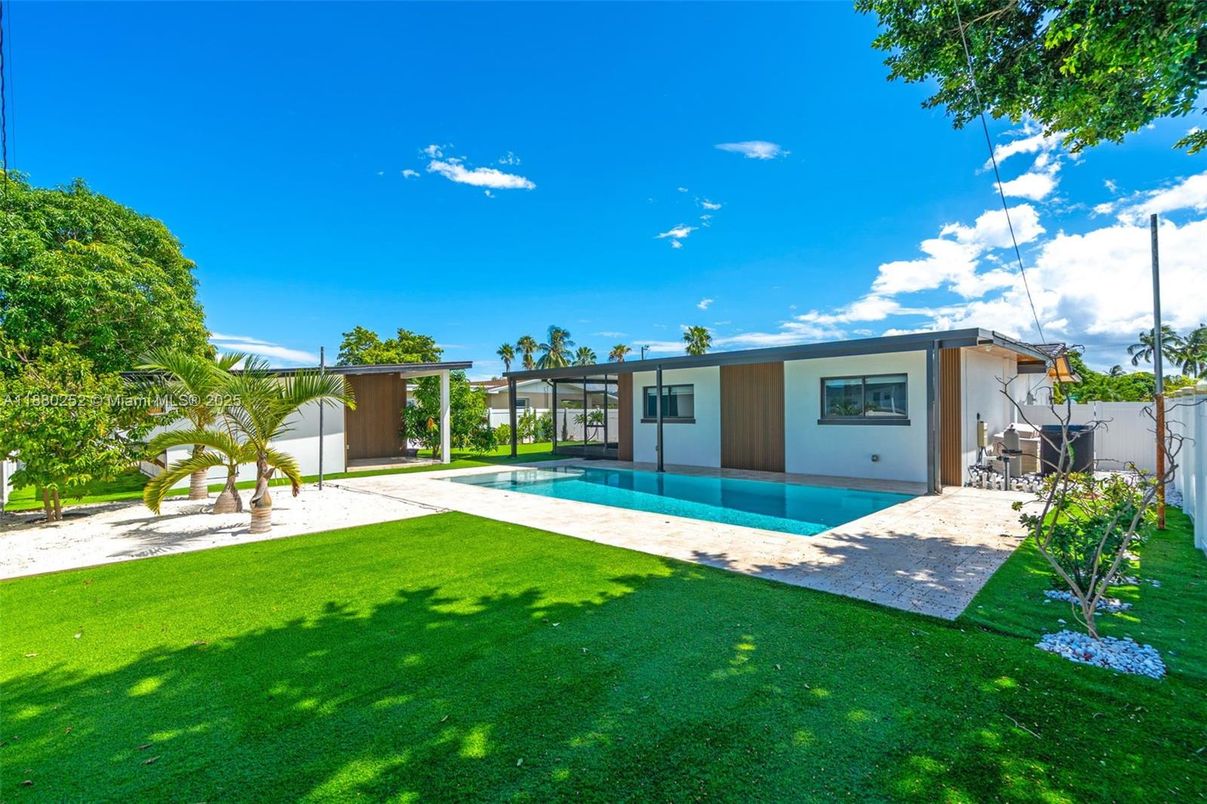 Backyard, Exterior, Pool
