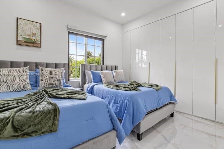 Bedroom, Interior, Marble, Recessed Lighting