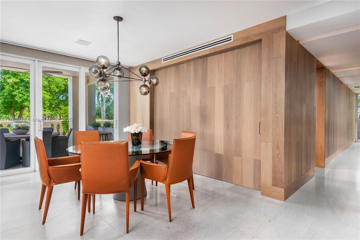 Dining room, Interior, Pendant Lights, Wooden Walls