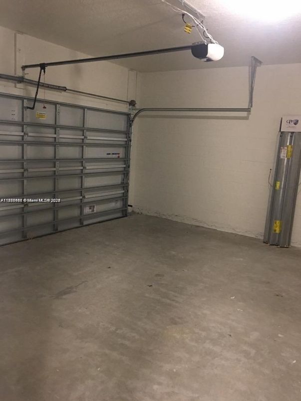 Garage, Interior