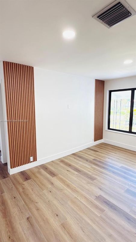 Empty room, Interior, Recessed Lighting, Wood Texture Flooring