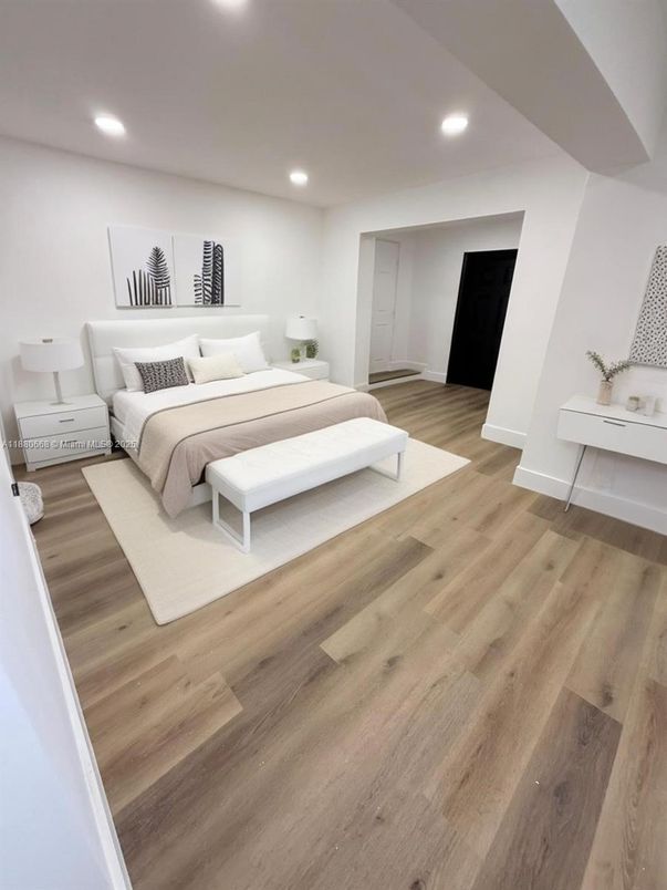 Bedroom, Interior, Recessed Lighting, Wood Texture Flooring