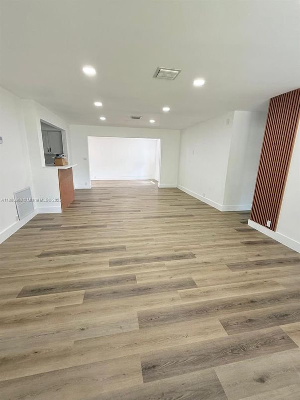 Empty room, Interior, Recessed Lighting, Wood Texture Flooring
