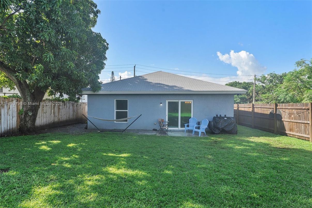 Backyard, Exterior