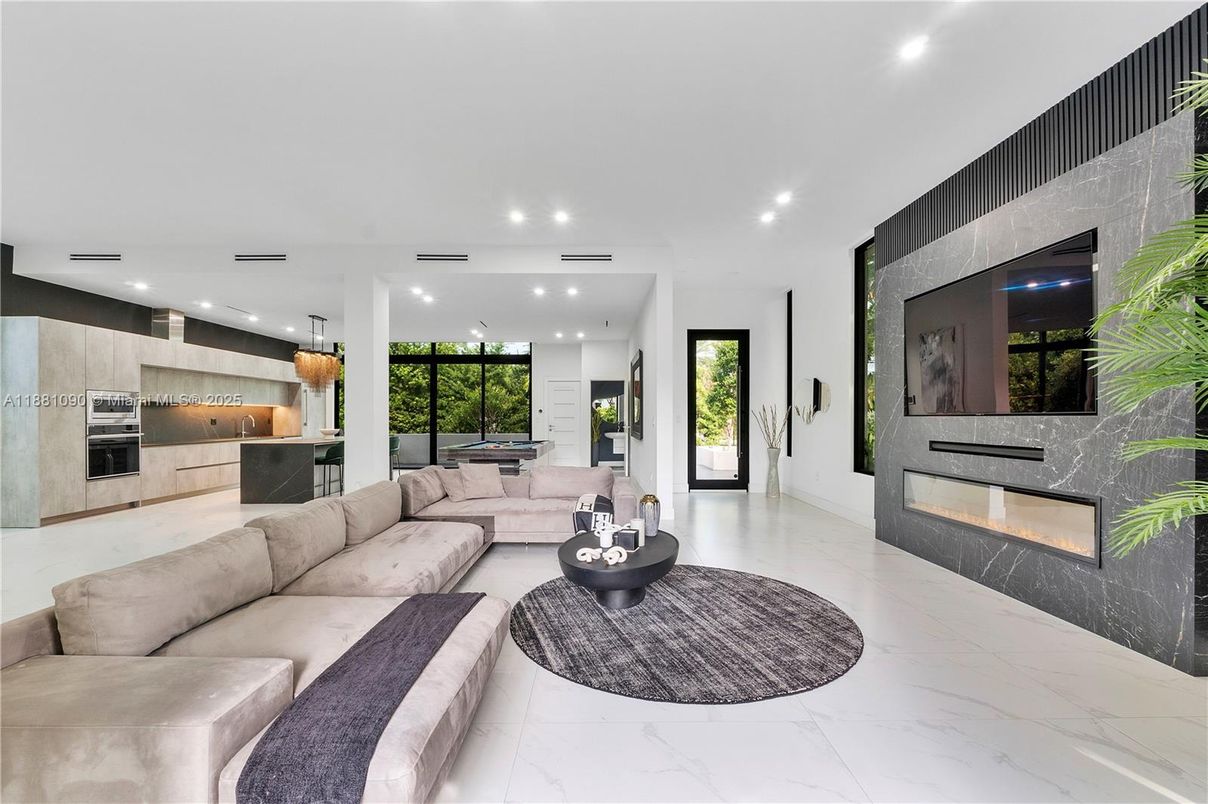 Fireplace, Interior, Kitchen, Living room, Marble, Pendant Lights, Recessed Lighting