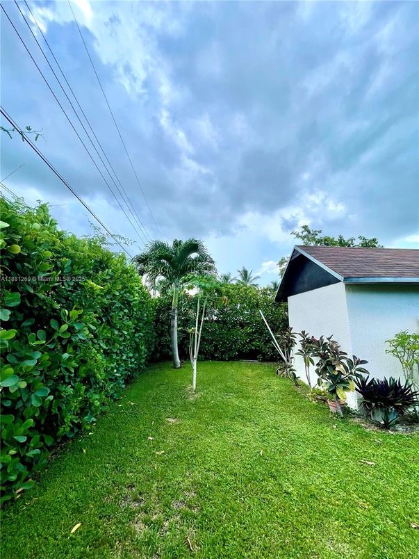 Backyard, Exterior