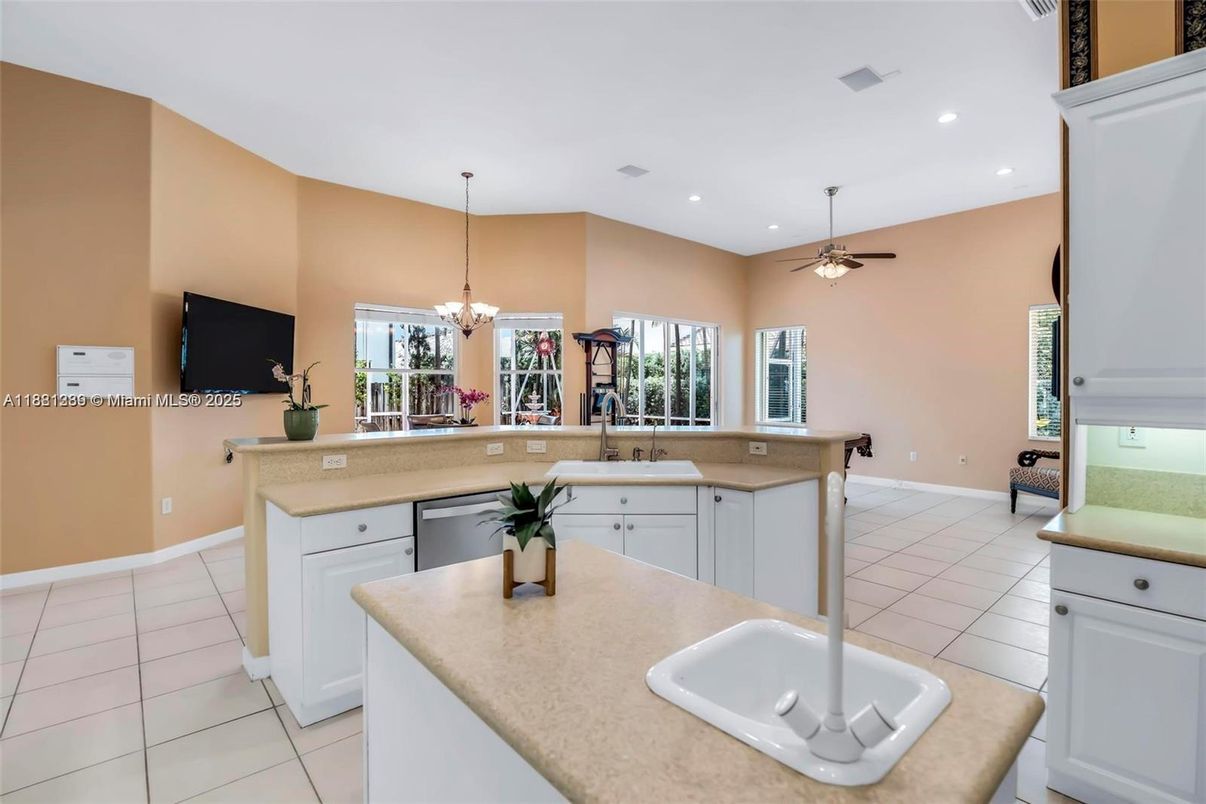 Chandelier, Interior, Kitchen, Recessed Lighting