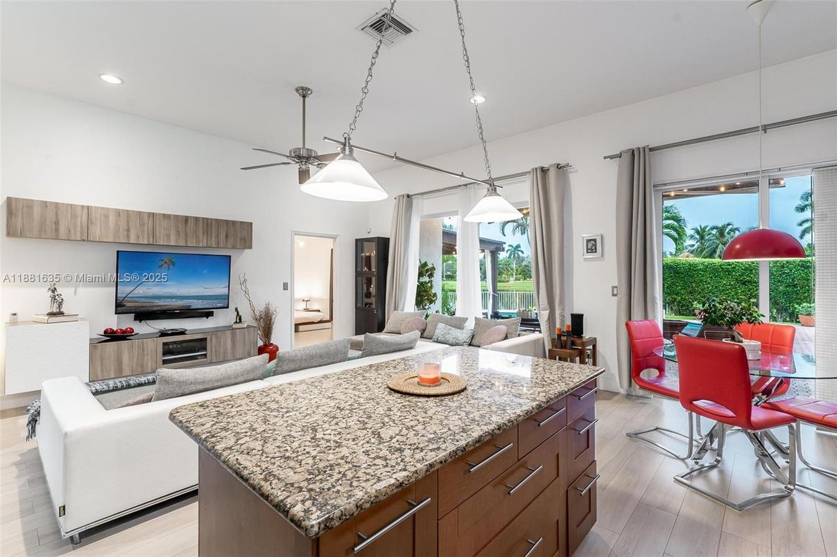 Dining room, Interior, Living room, Pendant Lights, Recessed Lighting, Wood Texture Flooring