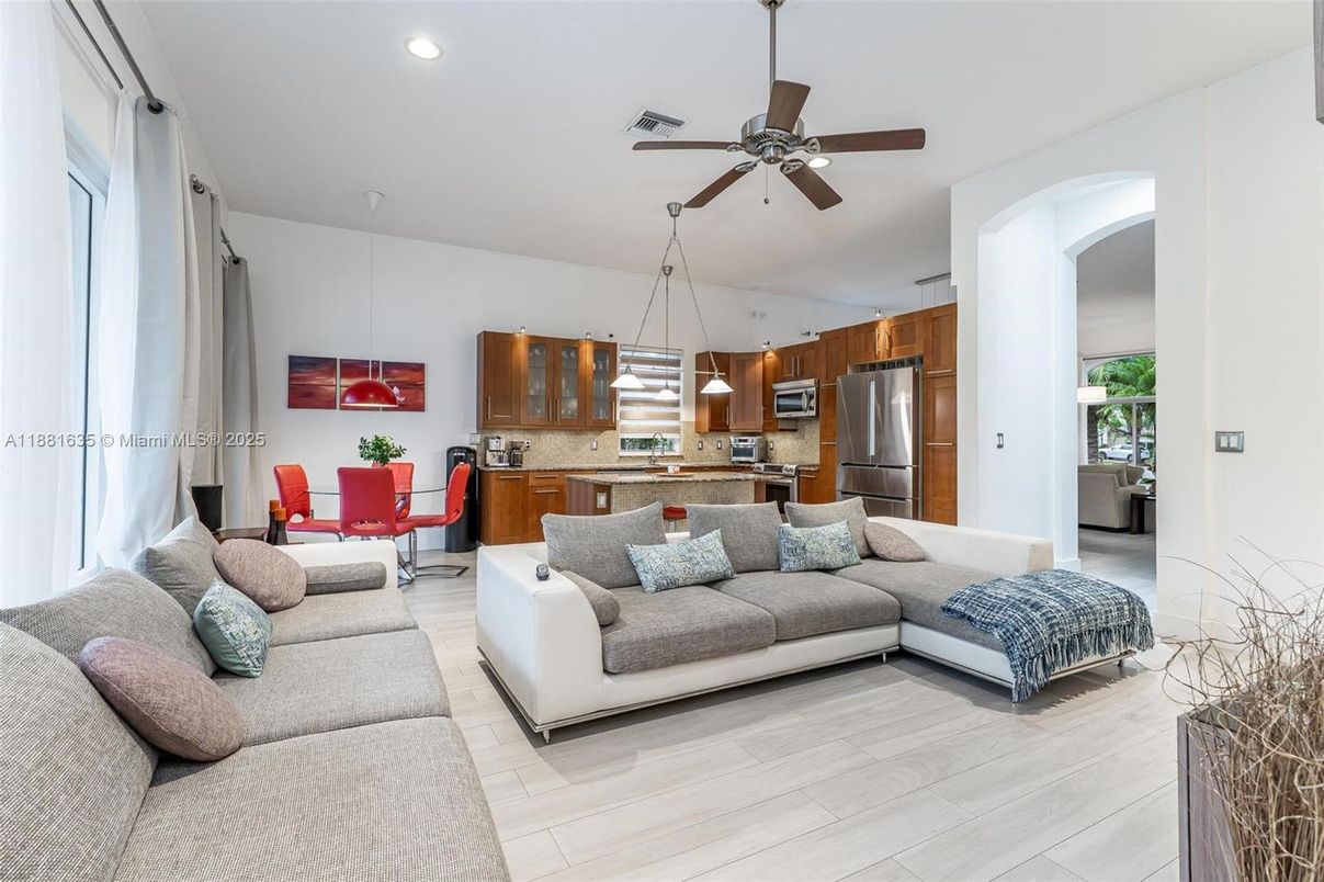 Dining room, Interior, Kitchen, Living room, Pendant Lights, Recessed Lighting, Stainless Steel Appliances, Wood Texture Flooring