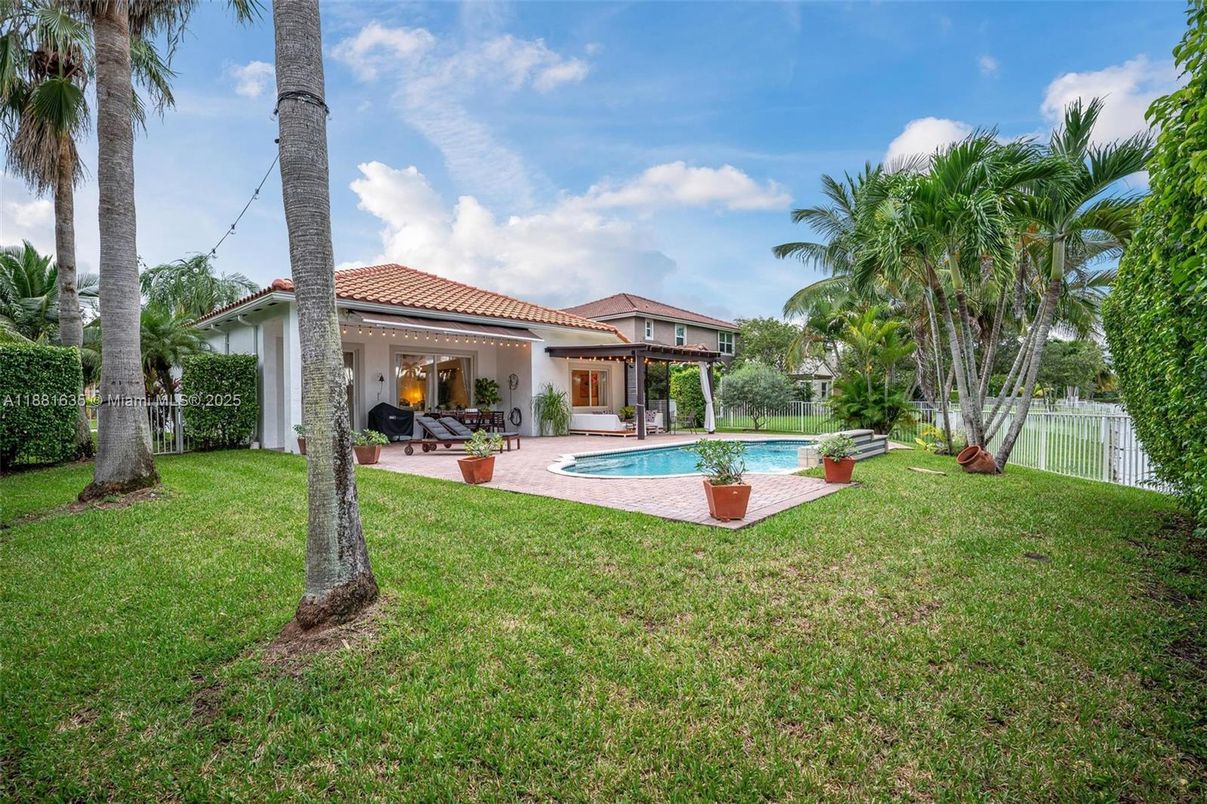 Backyard, Exterior, Pool