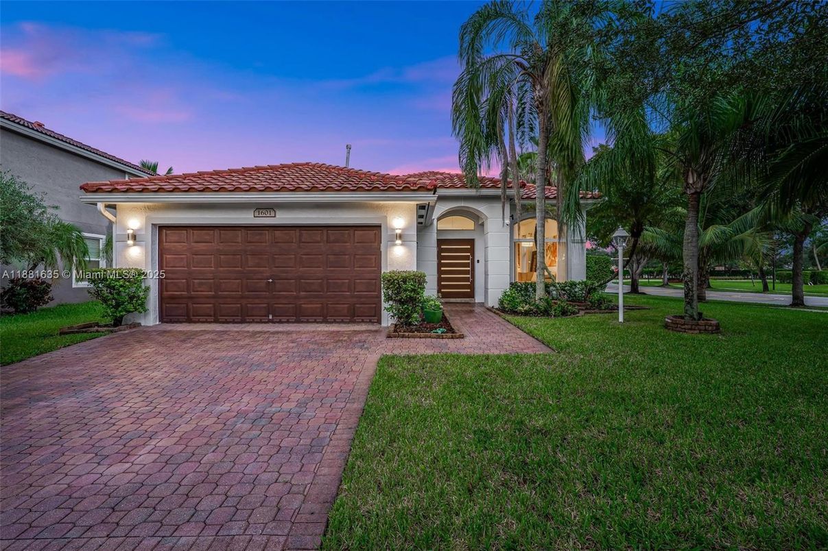 Attached, Backyard, Exterior, Facade, Mediterranean