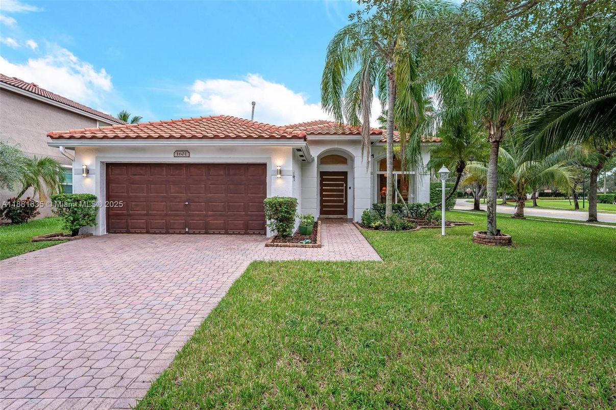 Attached, Backyard, Exterior, Facade, Mediterranean