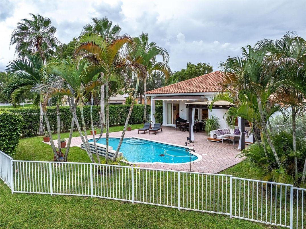 Backyard, Exterior, Pool