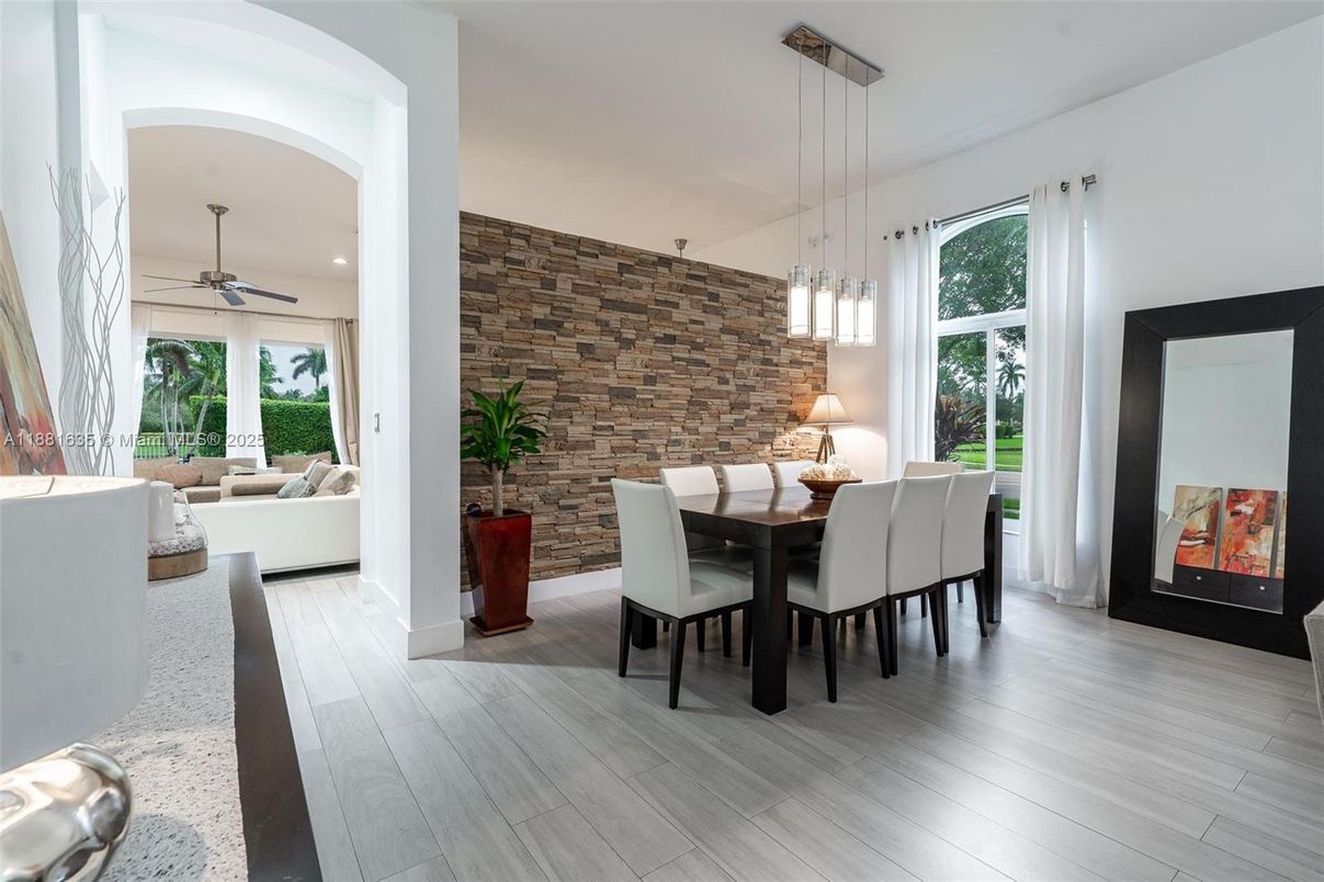 Dining room, Interior, Living room, Pendant Lights, Recessed Lighting, Stone Walls, Wood Texture Flooring