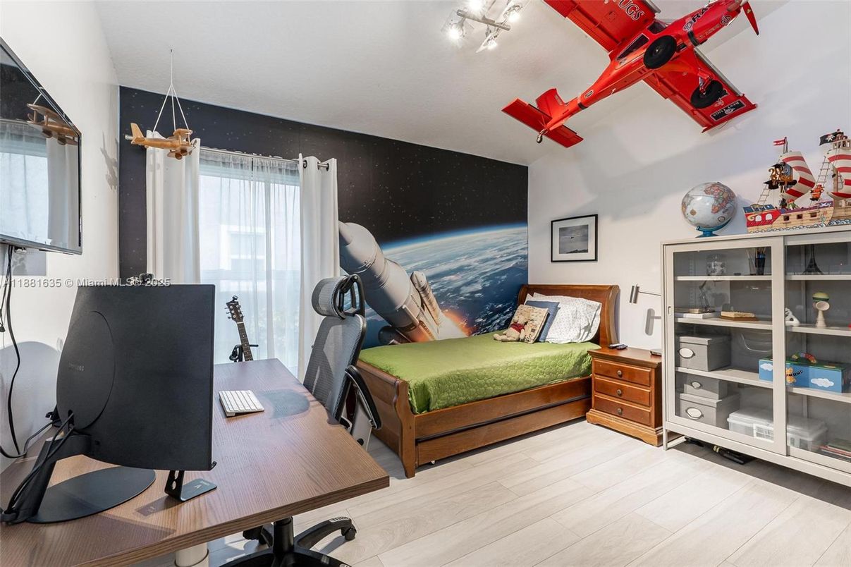 Fitness Equipment, Home Office, Interior, Wood Texture Flooring