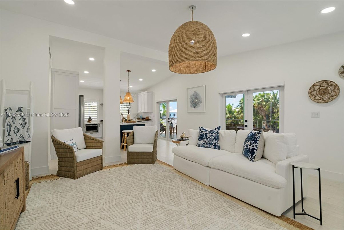 Interior, Kitchen, Living room, Pendant Lights, Recessed Lighting