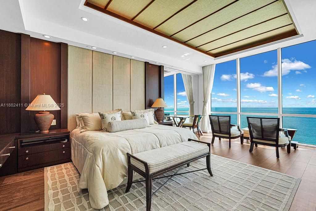 Bedroom, Interior, Recessed Lighting, Water, Wood Texture Flooring