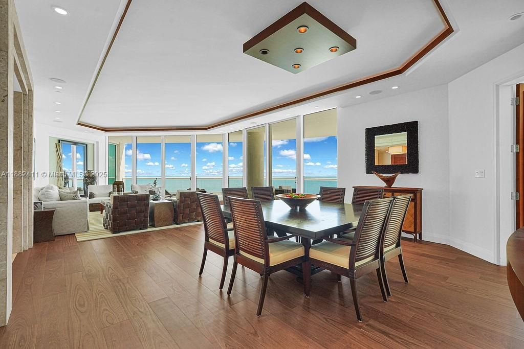 Dining room, Interior, Living room, Recessed Lighting, Water, Wood Texture Flooring