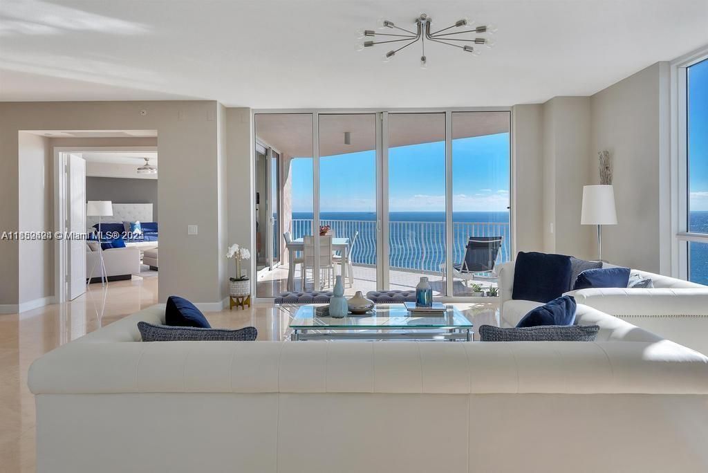 Interior, Living room, Water