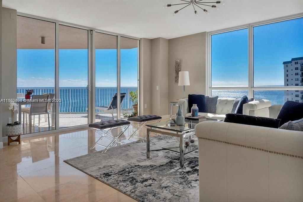 Interior, Living room, Water