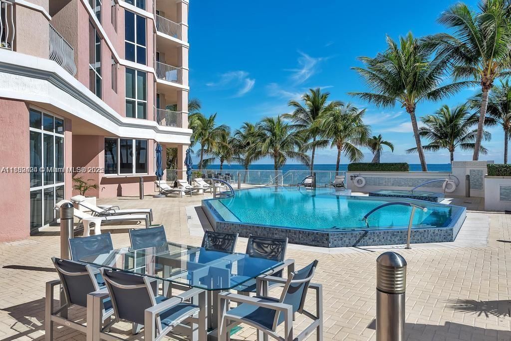 Exterior, Pool, Water