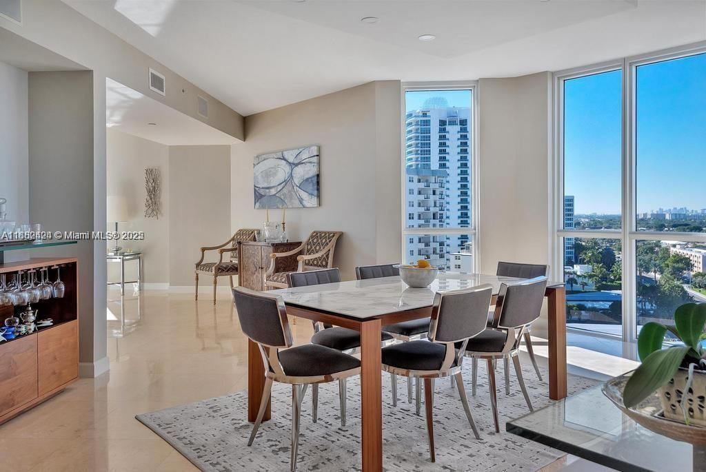 Dining room, Interior, Recessed Lighting
