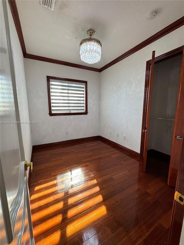 Chandelier, Empty room, Interior, Wood Texture Flooring