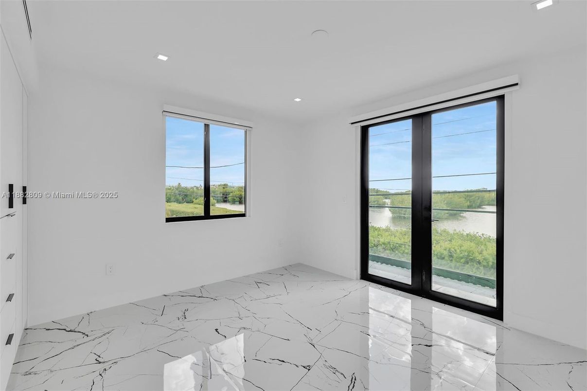 Empty room, Interior, Marble, Recessed Lighting, Water