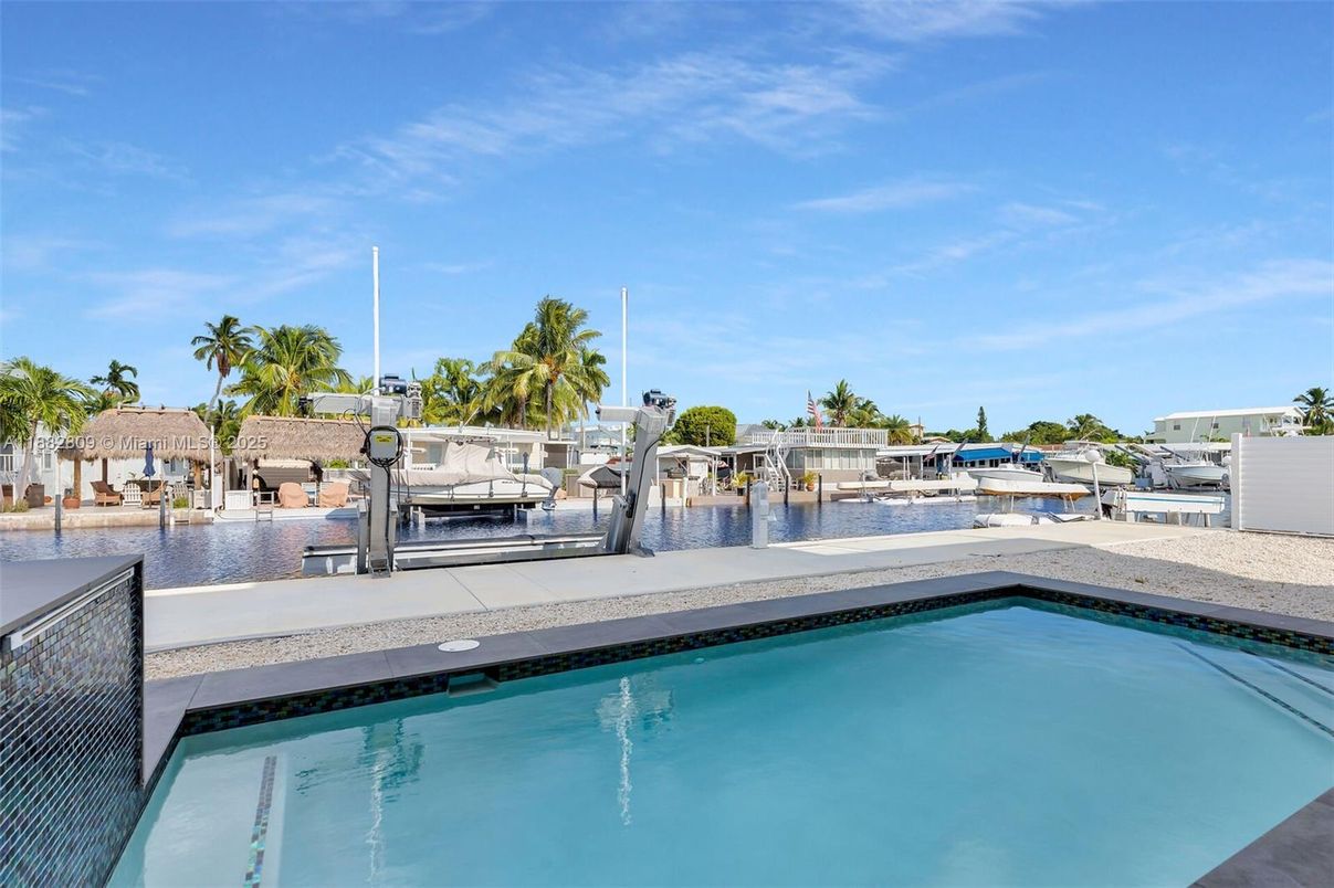 Exterior, Pool, Water