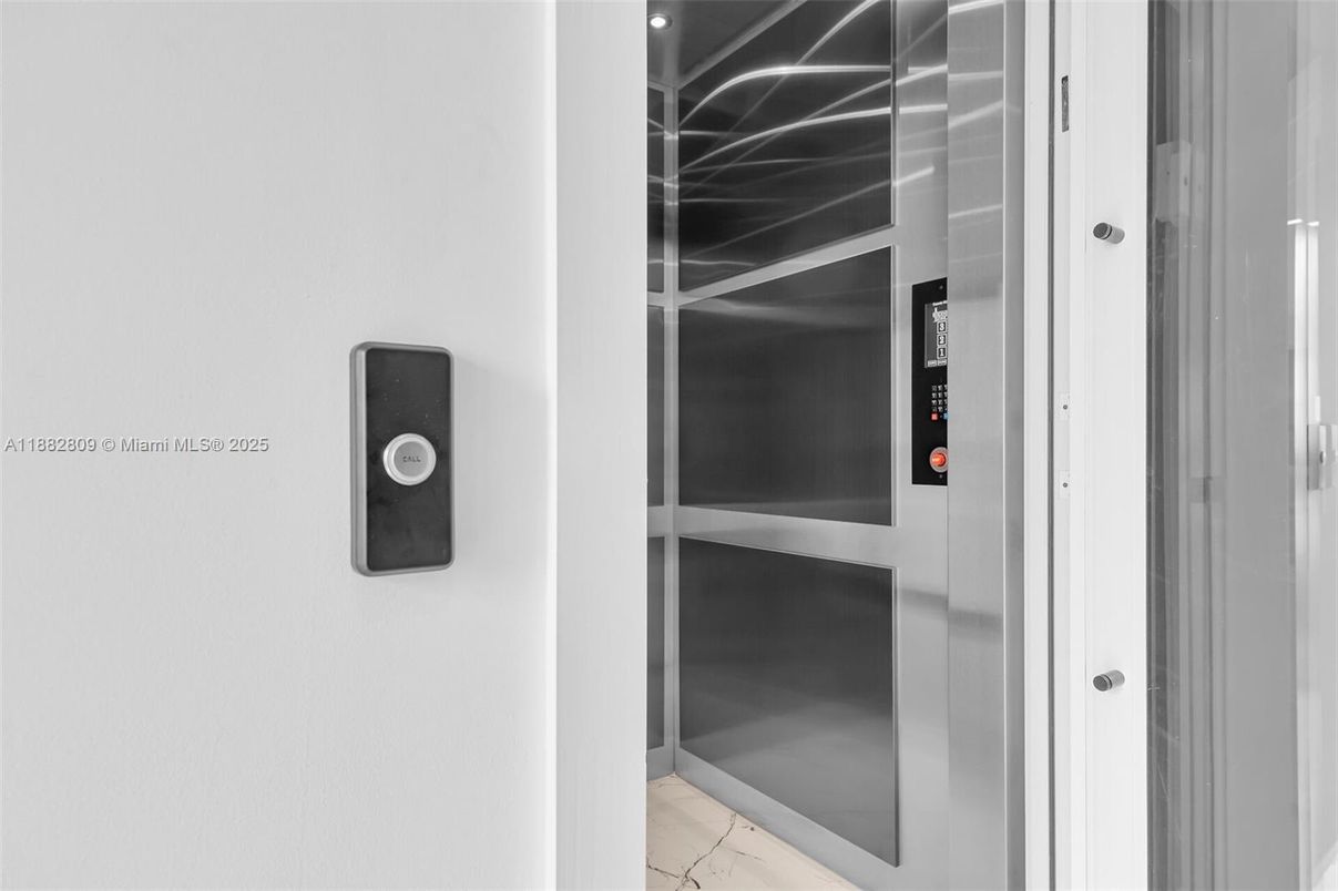 Elevator, Interior