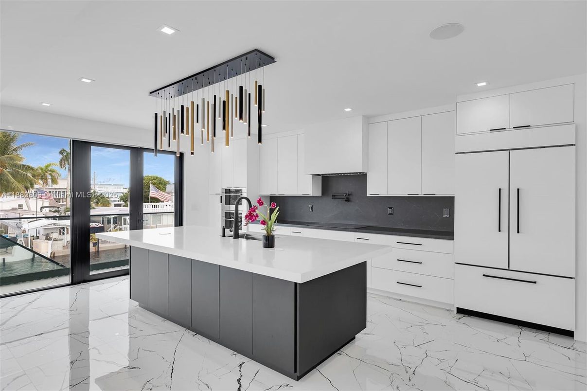 Interior, Kitchen, Marble, Pendant Lights, Recessed Lighting