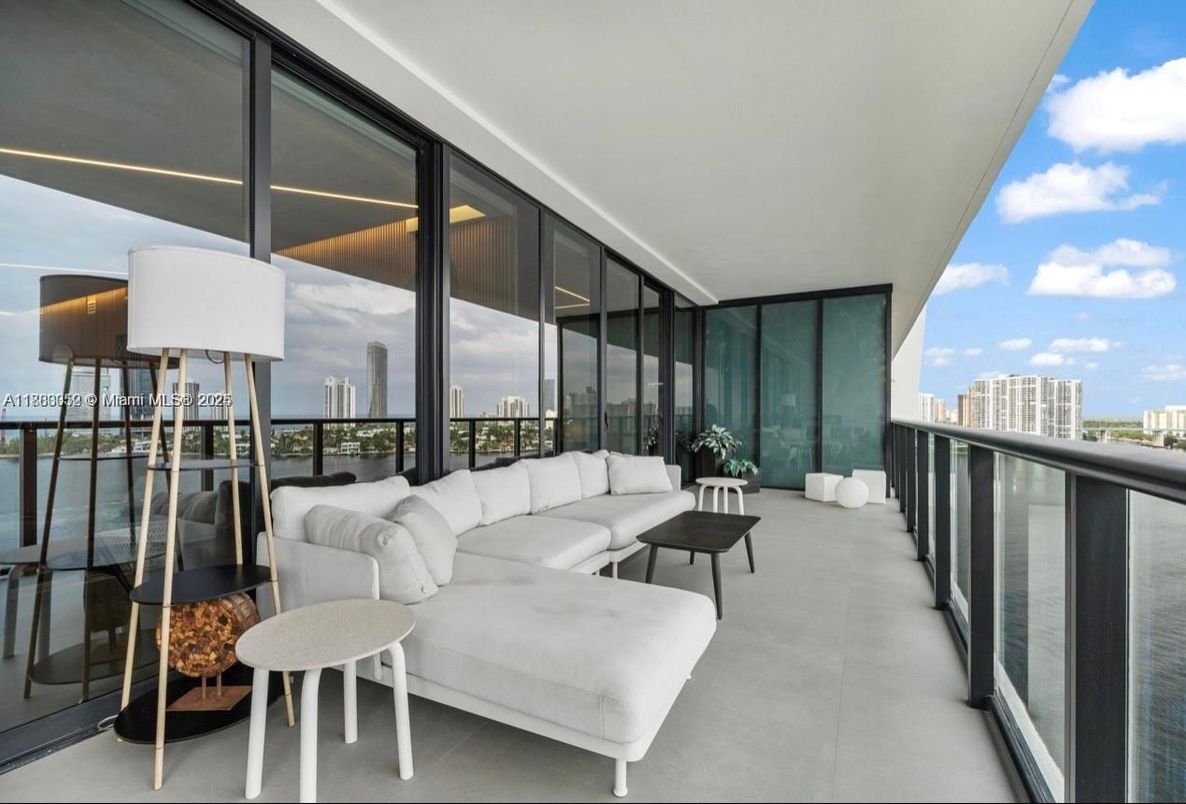 Water, Interior, Living room, Other
