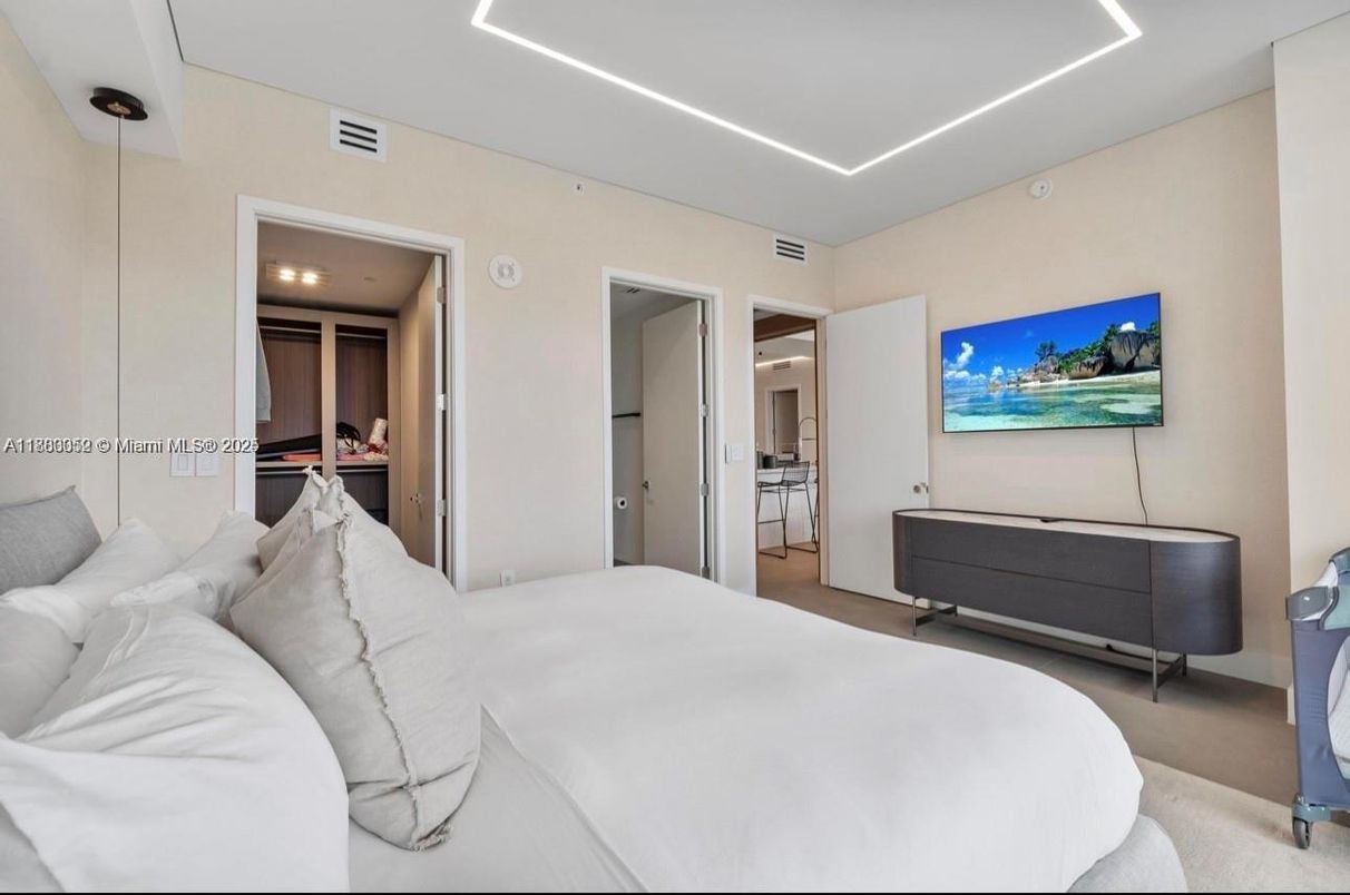 Bedroom, Interior, Recessed Lighting