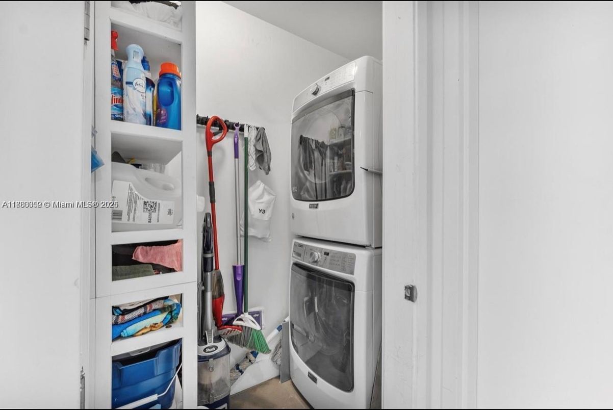 Interior, Utility Closets, Washer